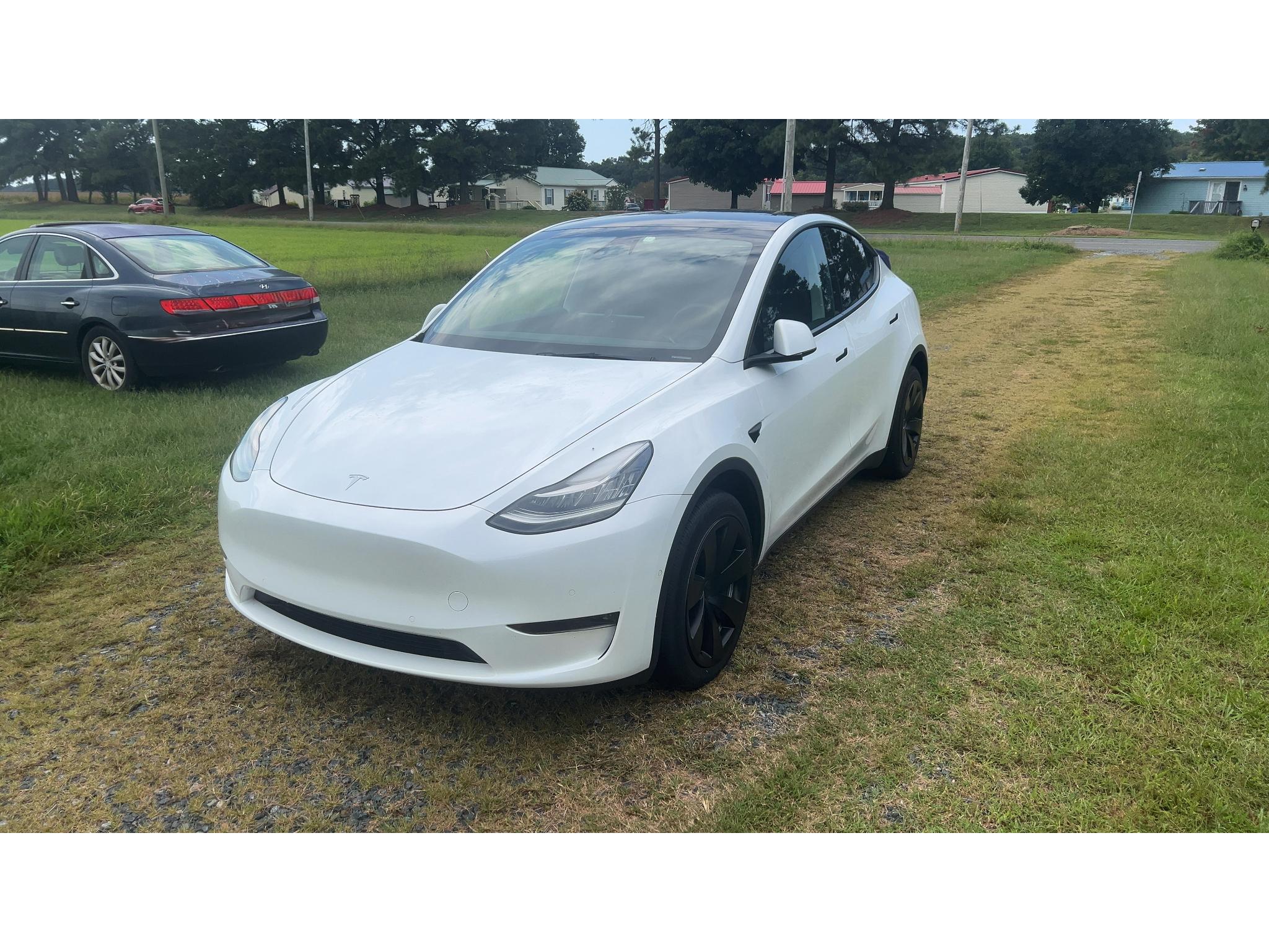 tesla model y 2022 7SAYGDEE2NA012959 image